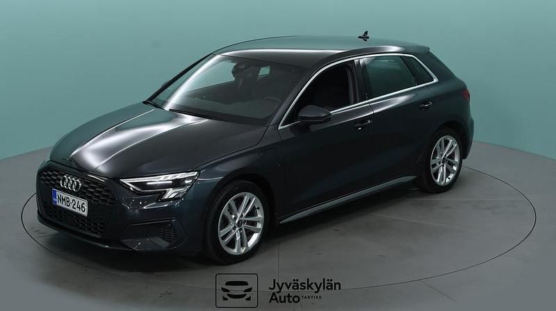 Harmaa Käytetty 2021 Audi A3 Sportback e-tron Business Viistoperä | 21 850 € (Perustarjous) - Kuva 1/3