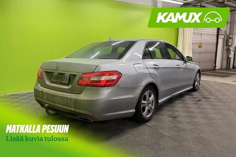 Käytetty Mercedes 220 AMG 170 HP (125 kW) 2012 Sininen Sedan
