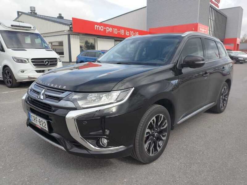 Musta Käytetty 2019 Mitsubishi Outlander P-HEV Instyle Katumaasturi | 14 800 € (Hyvä tarjous) - Kuva 1/3