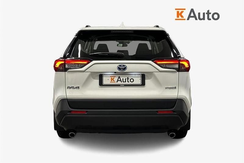 Käytetty Toyota RAV4 Hybrid Active 218 HP (160 kW) 2020 Katumaasturi