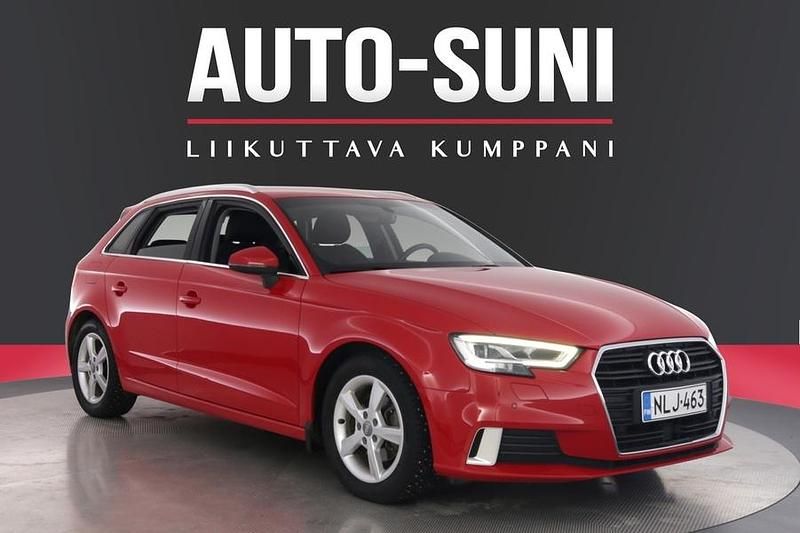 Käytetty Audi A3 Sportback Business 150 HP (110 kW) 2018 Punainen Viistoperä