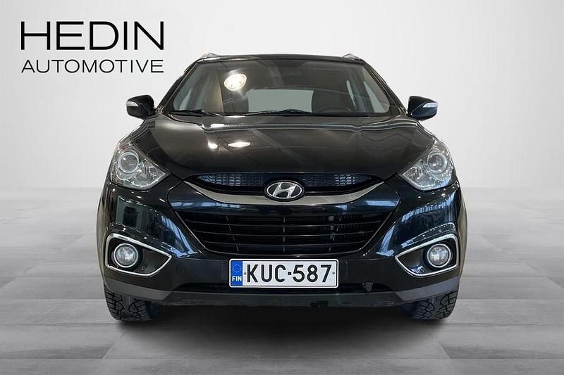 Käytetty Hyundai ix35 Premium 184 HP (135 kW) 2012 Musta Katumaasturi