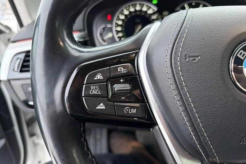 Käytetty BMW 520 Exclusive 190 HP (139 kW) 2018 Farmari