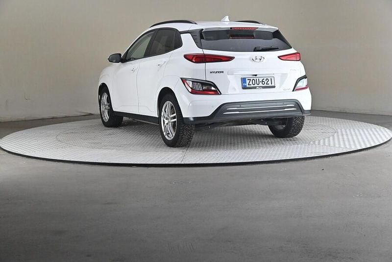 Käytetty Hyundai Kona Style 150 kW (204 HP) 2023 Katumaasturi
