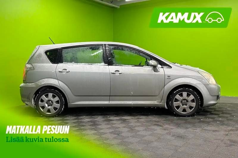 Käytetty Toyota Corolla Verso Terra 129 HP (94 kW) 2004 Hopea / harmaa Tila-auto