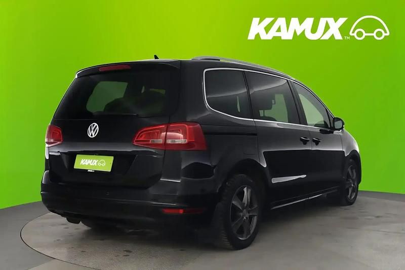 Käytetty VW Sharan Highline 177 HP (130 kW) 2014 Musta Tila-auto