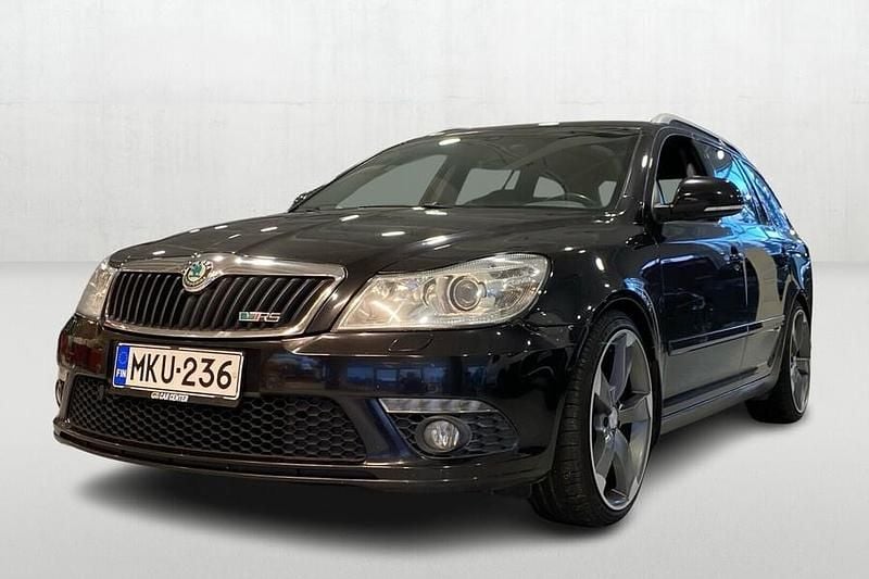 Musta Käytetty 2012 Skoda Octavia RS Farmari | 9 490 € (Perustarjous) - Kuva 1/4
