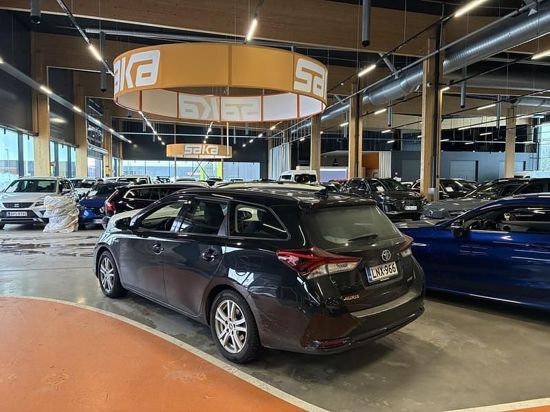 Käytetty Toyota Auris Touring Sports Edition 99 HP (72 kW) 2017 Farmari