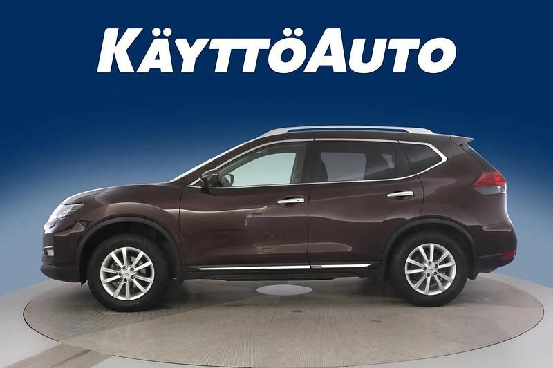 Käytetty Nissan X-Trail Tekna+ 160 HP (117 kW) 2022 Ruskea/beige Katumaasturi