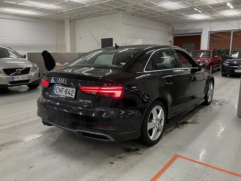 Käytetty Audi A3 Business 116 HP (85 kW) 2019 Sedan
