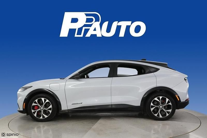 Käytetty Ford Mustang Mach-E Premium 216 kW (294 HP) 2024 Katumaasturi