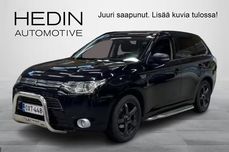 Käytetty Mitsubishi Outlander P-HEV Intense 121 HP (88 kW) 2013 Ruskea (beige) Katumaasturi