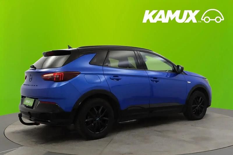 Käytetty Opel Grandland X GS Line 131 HP (96 kW) 2022 Vertigo blue met Katumaasturi
