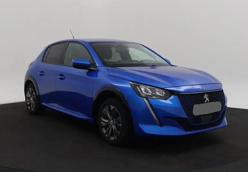 Käytetty Peugeot e-208 Allure 100 kW (136 HP) 2021 Viistoperä