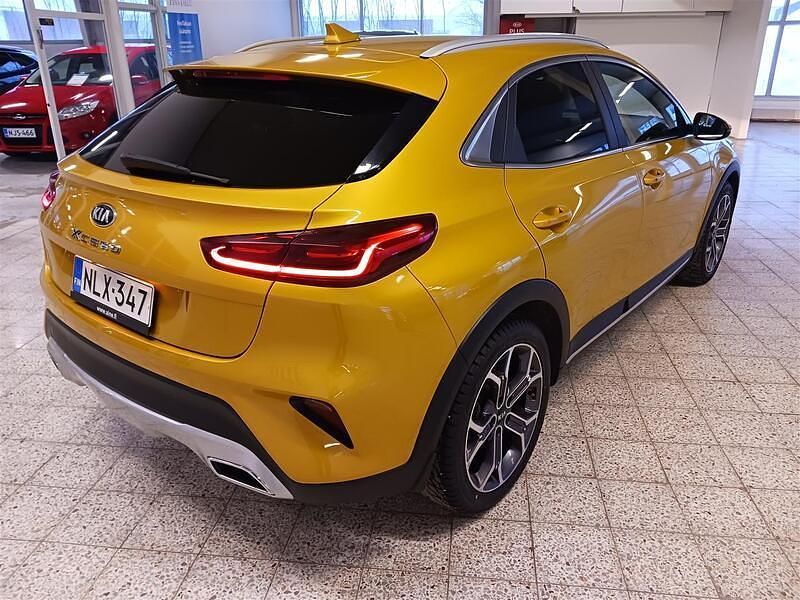 Käytetty Kia XCeed EX 120 HP (88 kW) 2020 Keltainen Katumaasturi