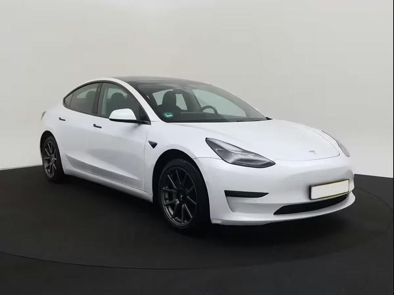 Käytetty 2021 Tesla Model 3 Standard Range Plus Sedan | 19 900 € (Perustarjous) - Kuva 1/4