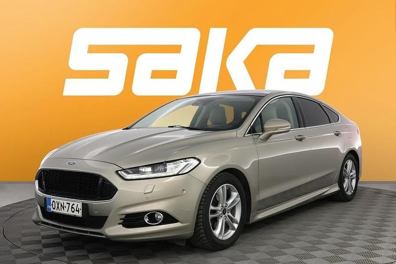 Käytetty Ford Mondeo Titanium 180 HP (132 kW) 2017 Viistoperä