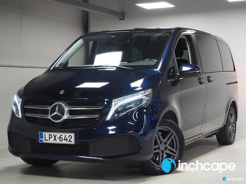 Käytetty 2021 Mercedes V220 Tila-auto | 59 990 € - Kuva 1/4