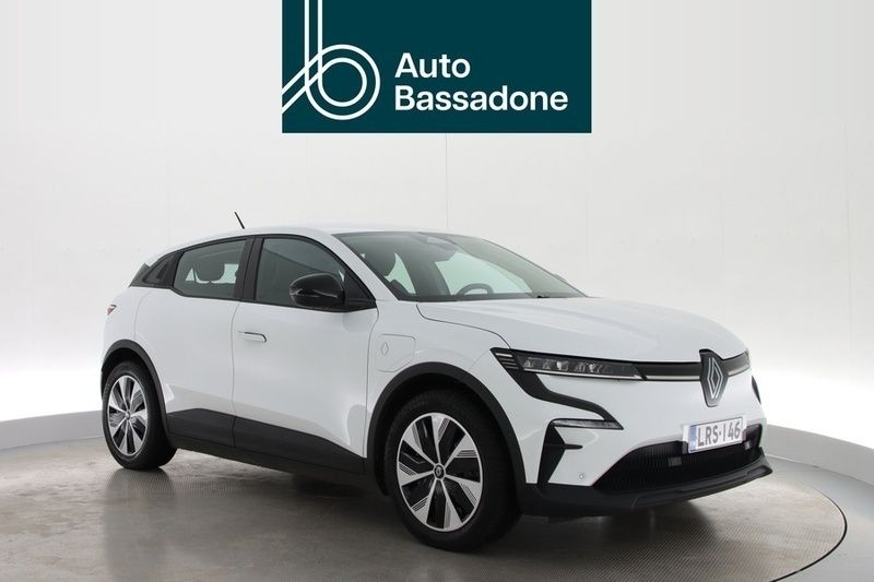 Valkoinen Käytetty 2022 Renault Mégane Evolution Viistoperä | 28 880 € (Perustarjous) - Kuva 1/4