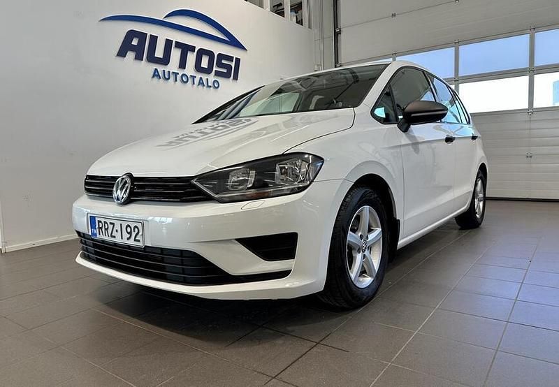 Valkoinen Käytetty 2015 VW Golf Trendline Katumaasturi | 8 390 € (Perustarjous) - Kuva 1/4