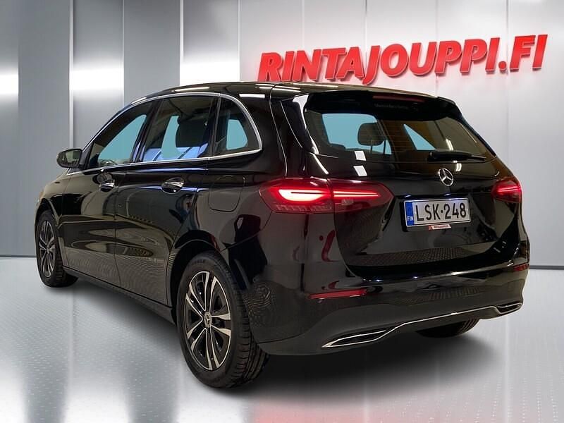 Käytetty Mercedes B250e 163 HP (119 kW) 2023 Tila-auto