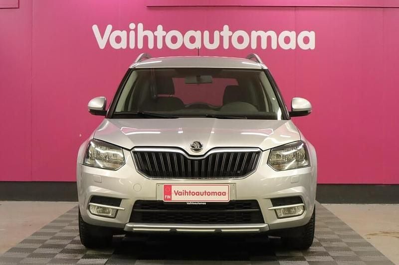Käytetty Skoda Yeti Ambition 105 HP (77 kW) 2015 Katumaasturi