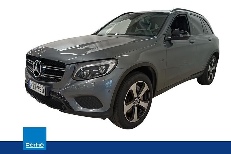 Harmaa Käytetty 2018 Mercedes GLC350 Business Katumaasturi | 32 800 € (Kallis) - Kuva 1/4