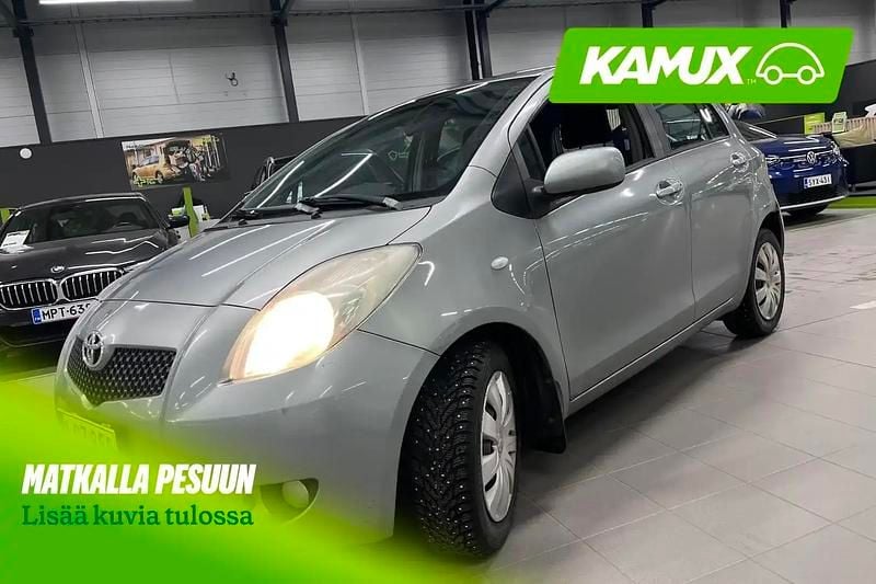 Käytetty Toyota Yaris 90 HP (66 kW) 2008 Hopea / harmaa Viistoperä