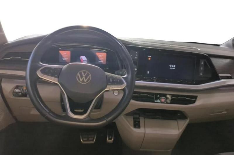 Käytetty VW Multivan Style 218 HP (160 kW) 2023 Van