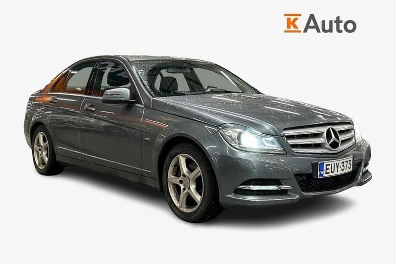 Käytetty Mercedes C200 Business 136 HP (100 kW) 2012 Sedan