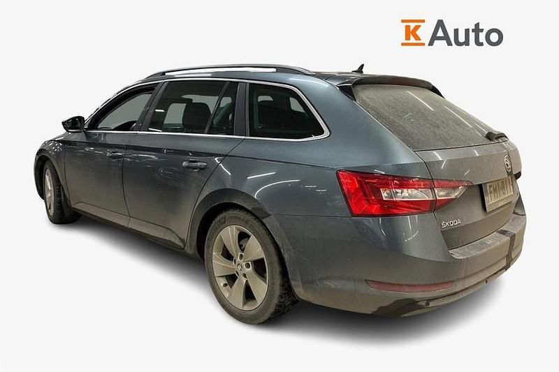 Käytetty Skoda Superb Ambition 150 HP (110 kW) 2016 Harmaa Farmari