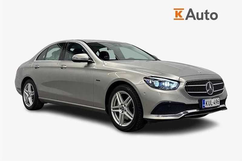 Hopea Käytetty 2020 Mercedes E300 Avantgarde Sedan | 34 900 € (Perustarjous) - Kuva 1/3
