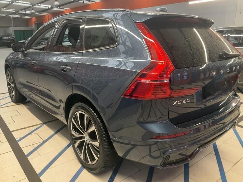Käytetty Volvo XC60 Performance 350 HP (257 kW) 2023 Katumaasturi