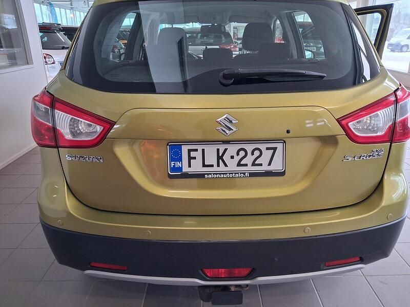 Käytetty Suzuki SX4 S-Cross GLX 120 HP (88 kW) 2014 Vihreä Viistoperä