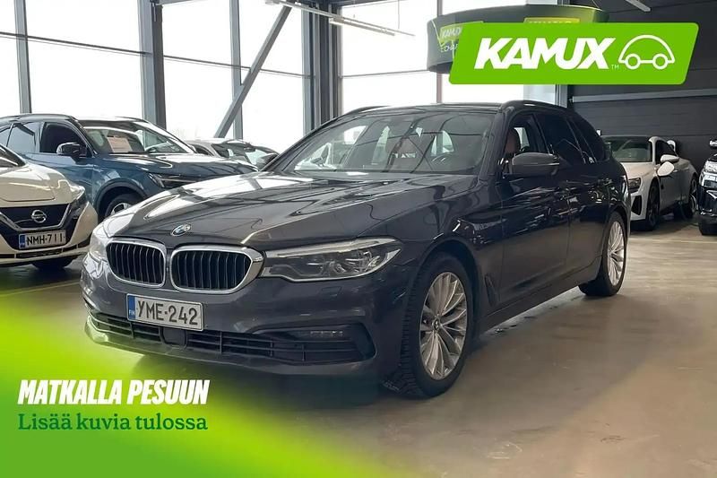 Käytetty BMW 520 Sport Line 190 HP (139 kW) 2019 Hopea / harmaa Farmari