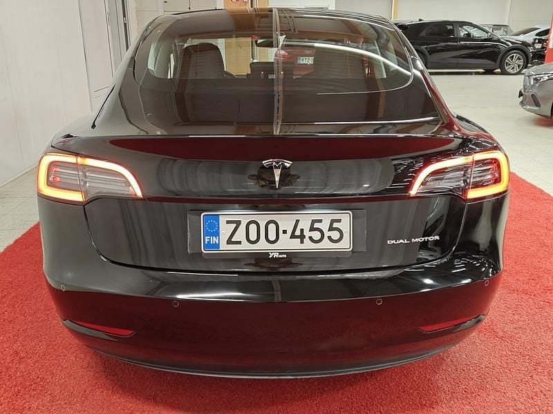 Käytetty Tesla Model 3 258 kW (351 HP) 2022 Sedan