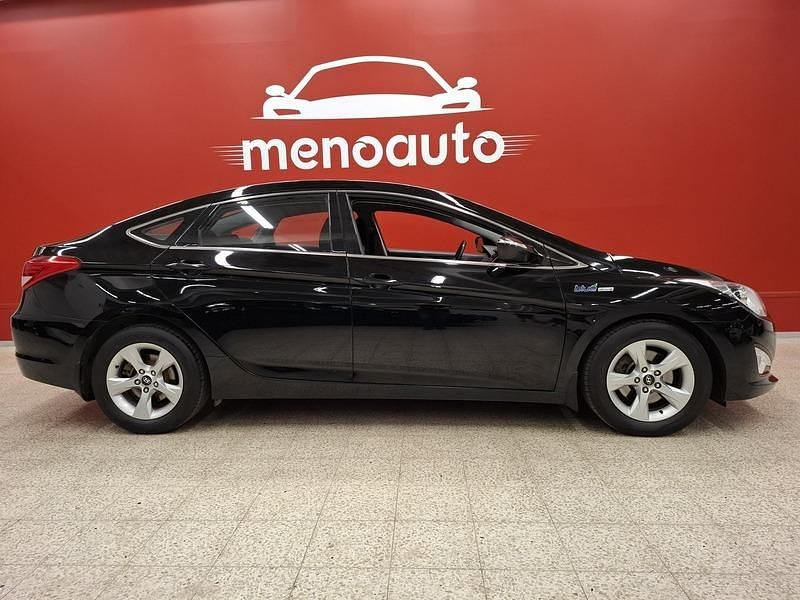Käytetty Hyundai i40 Comfort 135 HP (99 kW) 2012 Sedan