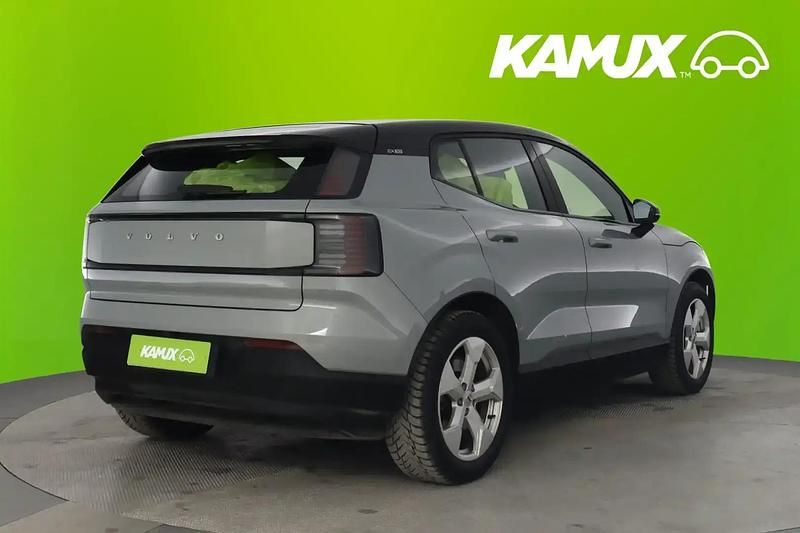 Käytetty Volvo EX30 Plus 200 kW (272 HP) 2024 Hopea / harmaa Katumaasturi