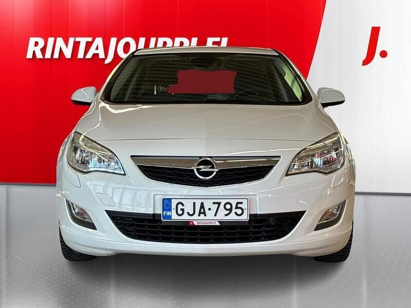Käytetty Opel Astra Enjoy 140 HP (102 kW) 2011 Valkoinen Viistoperä