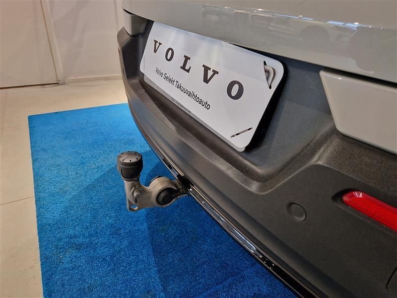 Käytetty Volvo C40 Plus 185 kW (252 HP) 2024 Katumaasturi