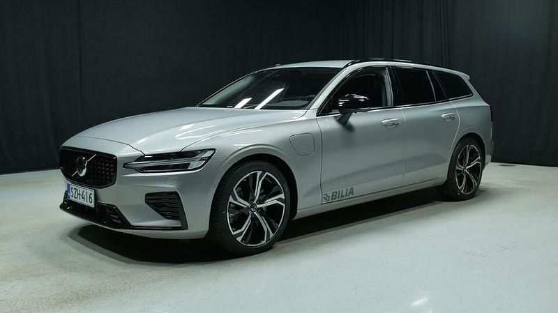 Käytetty 2025 Volvo V60 Plus Farmari | 51 800 € - Kuva 1/3