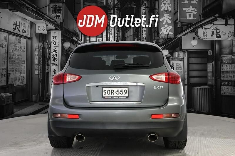 Käytetty Nissan Skyline 330 HP (242 kW) 2013 Coupe - kaksiovinen