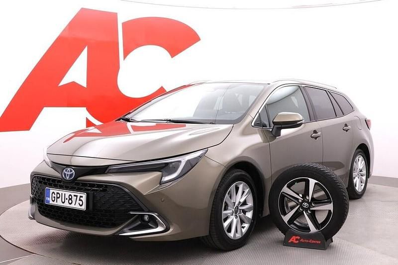 Käytetty Toyota Corolla Edition 140 HP (102 kW) 2024 Oxide bronze Farmari