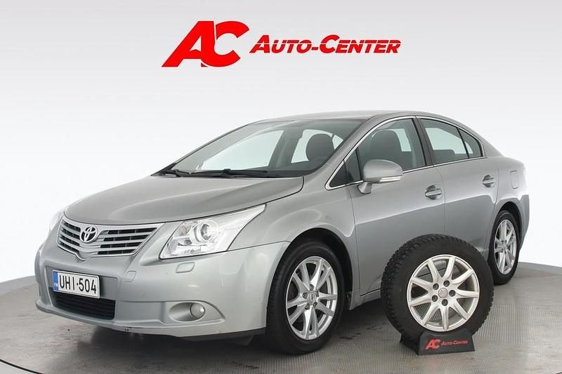 Käytetty Toyota Avensis Multidrive S 147 HP (108 kW) 2010 Harmaa Sedan