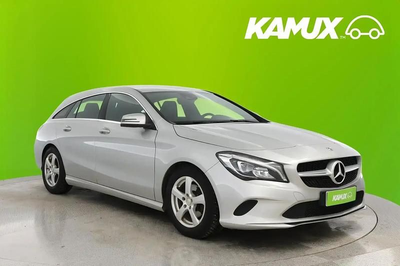 Käytetty Mercedes CLA180 Shooting Brake Edition 122 HP (89 kW) 2019 Hopea / harmaa Farmari