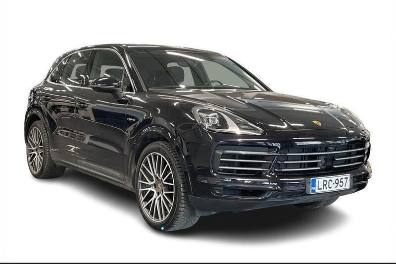 Käytetty 2022 Porsche Cayenne Katumaasturi | 71 800 € (Perustarjous) - Kuva 1/4