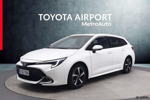 Valkoinen Käytetty 2024 Toyota Corolla Anniversary Farmari | 31 790 € (Perustarjous) - Kuva 1/4