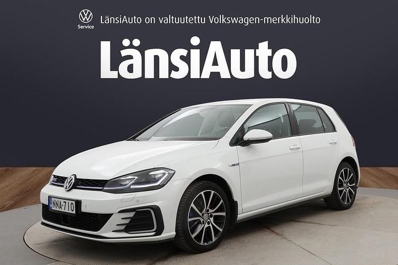Käytetty VW Golf VII GTE 204 HP (150 kW) 2020 Viistoperä