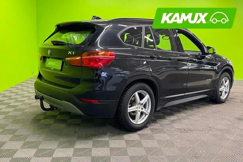 Käytetty BMW X1 150 HP (110 kW) 2017 Musta Katumaasturi