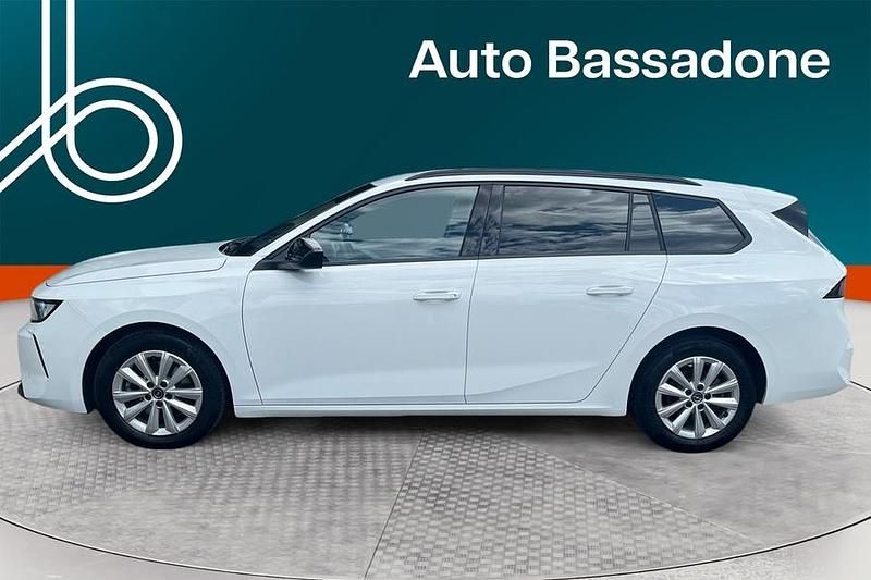 Käytetty Opel Astra Edition 131 HP (96 kW) 2024 Farmari